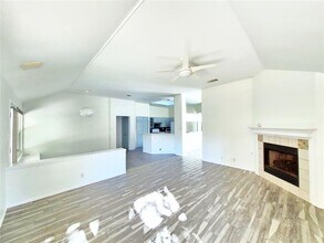 9100 Brimstone Ln in Austin, TX - Foto de edificio - Building Photo