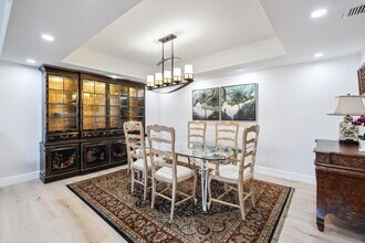 2860 S Ocean Blvd, Unit 2140 in Palm Beach, FL - Foto de edificio - Building Photo