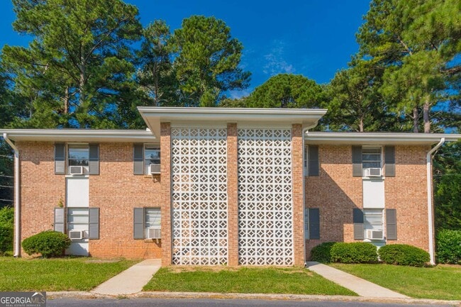 property at 200 Willow Rd