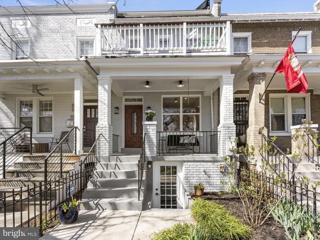 1802 Potomac Ave SE, Unit CapHill English Basement in Washington, DC - Building Photo - Building Photo