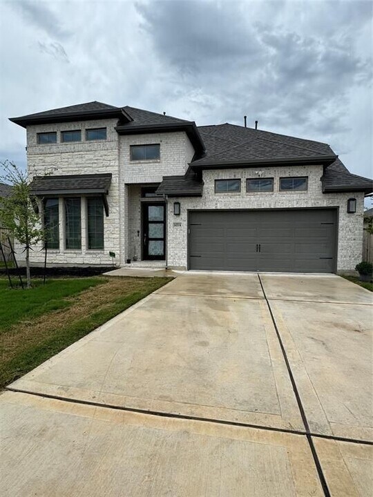 14704 Kira Ln in Manor, TX - Building Photo