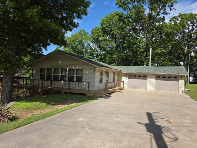 property at 221 Anchor Rd