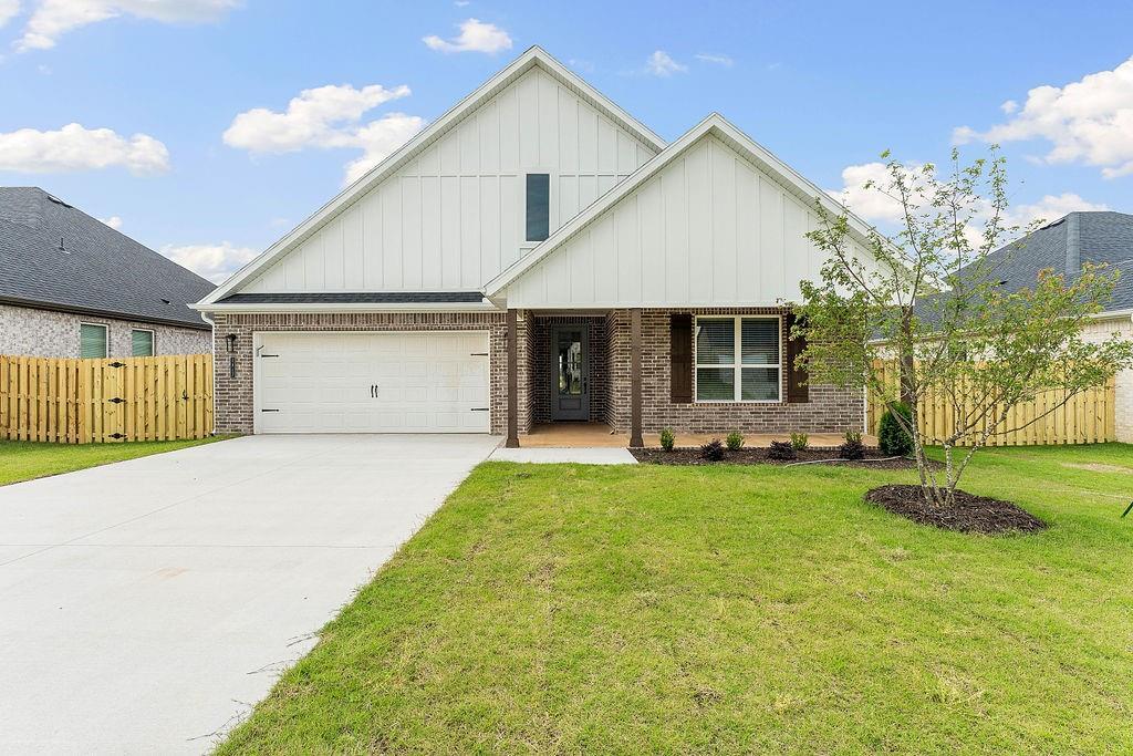 1817 Edwards St in Pea Ridge, AR - Building Photo