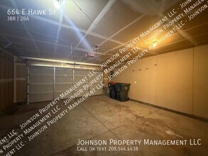 664 E Hawk St in Meridian, ID - Foto de edificio - Building Photo