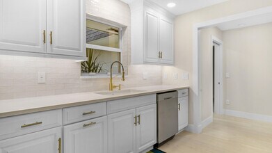 158 Lucina Dr in Hypoluxo, FL - Building Photo - Building Photo