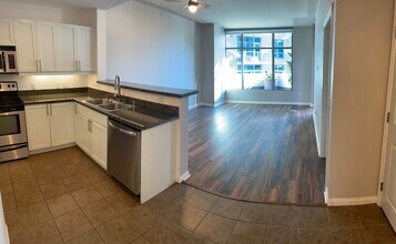 253 10th Ave, Unit 229 in San Diego, CA - Building Photo - Building Photo