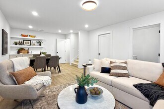 The Flats at West Glen in West Des Moines, IA - Foto de edificio - Building Photo