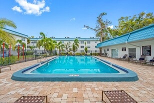KC Flats Apartments in Kenneth City, FL - Building Photo