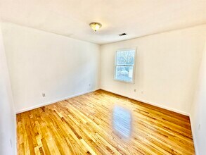 53 Williams Ave in Jersey City, NJ - Building Photo - Building Photo