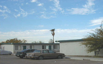 Triplex in Tucson, AZ - Building Photo - Building Photo