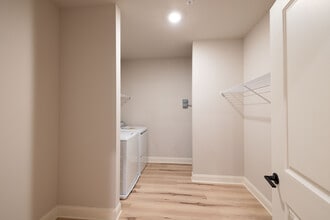 The Montclair in Albany, NY - Building Photo - Interior Photo