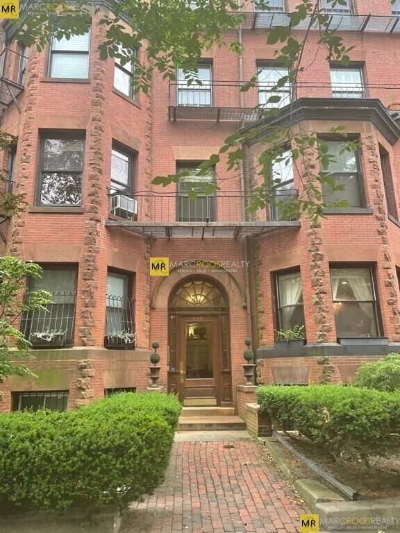 property at 400 Marlborough St