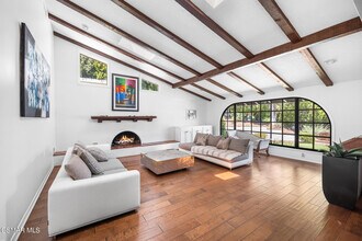 1267 Willsbrook Ct in Westlake Village, CA - Building Photo - Building Photo