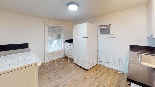2716 Virginia Ave in Shasta Lake, CA - Building Photo - Building Photo