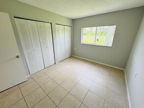 1101 Benoist Farms Rd in West Palm Beach, FL - Building Photo - Building Photo