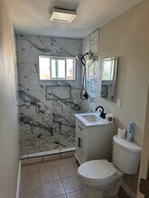 197 6th St in Norco, CA - Foto de edificio - Building Photo