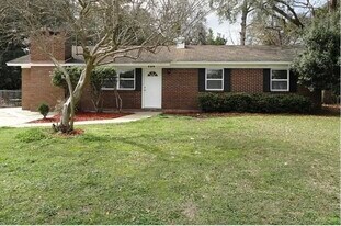 806 Essex Dr in Tallahassee, FL - Building Photo