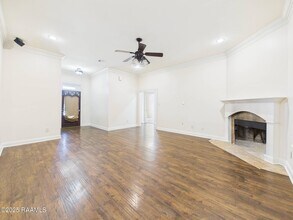 236 Shadowbrush Bend in Lafayette, LA - Building Photo - Building Photo