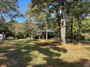 1002 Daffin Rd in Molino, FL - Building Photo - Building Photo