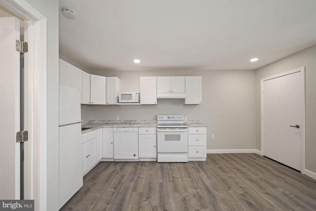 22929 Frederick Rd in Clarksburg, MD - Building Photo - Building Photo