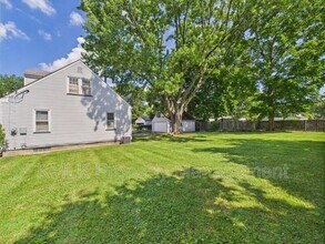 975 Glenwood St NE in Warren, OH - Building Photo - Building Photo