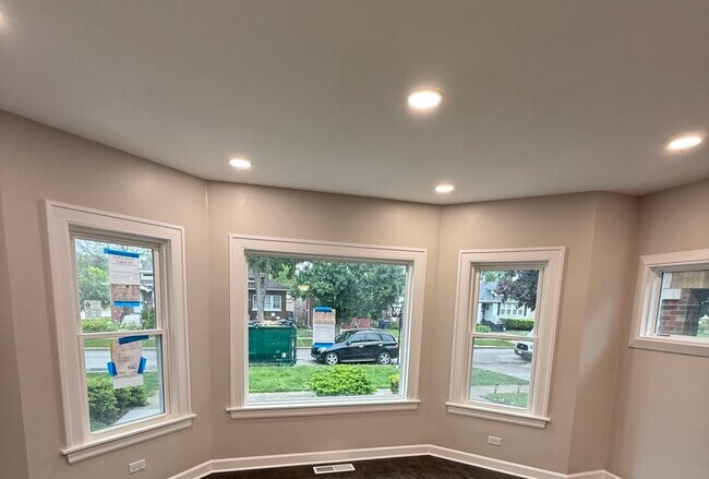2102 S 7th Ave in Maywood, IL - Building Photo - Building Photo