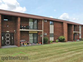 VDH Apartments in Green Bay, WI - Building Photo - Building Photo