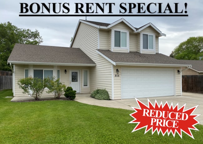 property at 808 Acacia Ln