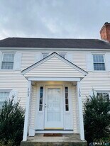 103 Seymour Ave in West Hartford, CT - Building Photo