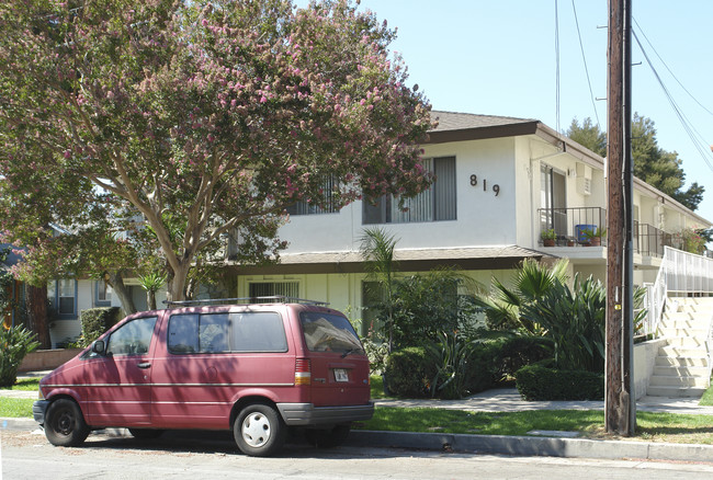 819 N 1st St in Alhambra, CA - Building Photo - Building Photo