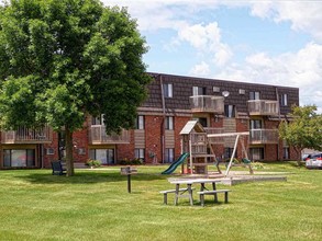 Sherburne Park Estates in Big Lake, MN - Foto de edificio - Building Photo