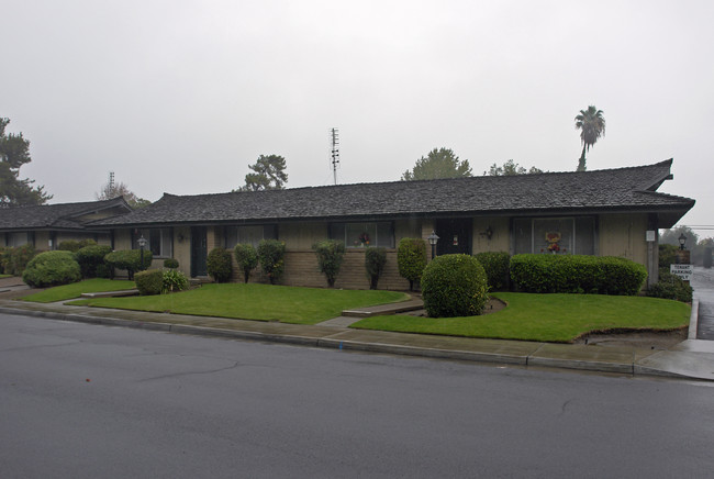 Rack Family Billiards in Fresno, CA - Building Photo - Building Photo