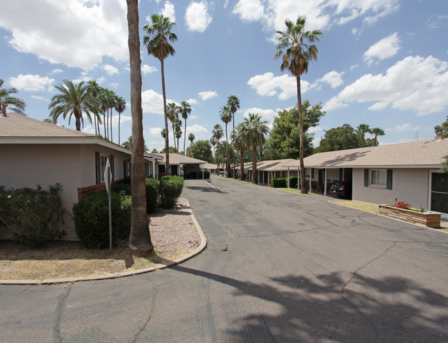 Fairway Terrace Apartments in Mesa, AZ - Building Photo - Building Photo