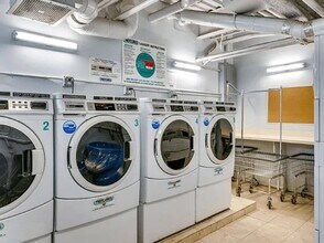 118-82 Metropolitan Ave in Queens, NY - Building Photo - Building Photo