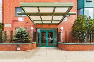 4133 Parsons Blvd in Flushing, NY - Building Photo - Building Photo