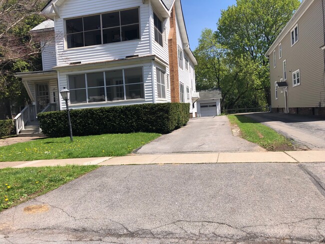 12 Huntington Pl, Unit 1st Floor Apartment