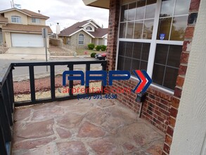 5732 Schwarzkopf Dr in El Paso, TX - Building Photo - Building Photo
