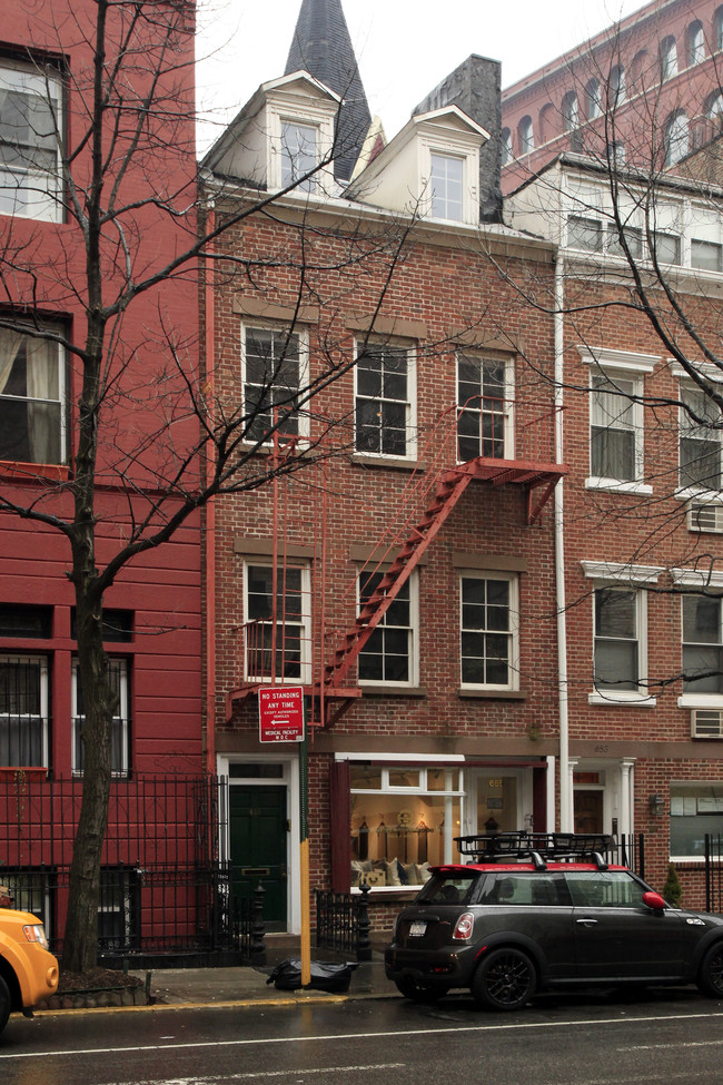 655 Washington St in New York, NY - Building Photo - Building Photo