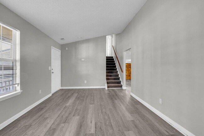 1374 Misty Ridge Ct in Hampton, GA - Building Photo - Building Photo