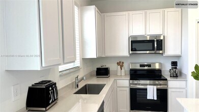 2653 Skyline Lp in Kissimmee, FL - Building Photo - Building Photo