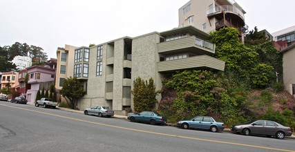 310 Corbett Ave in San Francisco, CA - Foto de edificio - Building Photo