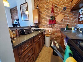 23 Cortes St, Unit 10 in Boston, MA - Foto de edificio - Building Photo