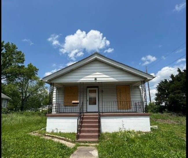 property at 605 Fremont St