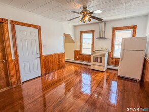 162 Jubilee St in New Britain, CT - Foto de edificio - Building Photo