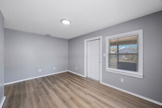 1044 18th St S in St. Petersburg, FL - Building Photo - Building Photo
