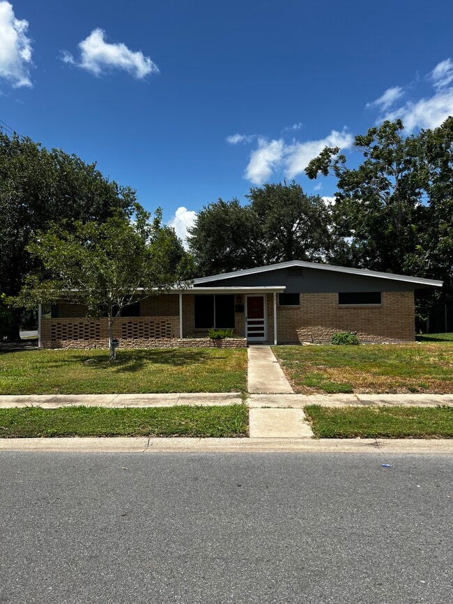 property at 205 Emerald Ln