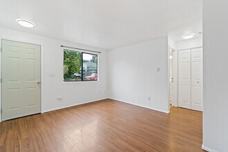 503 Houser Way S in Renton, WA - Building Photo - Building Photo