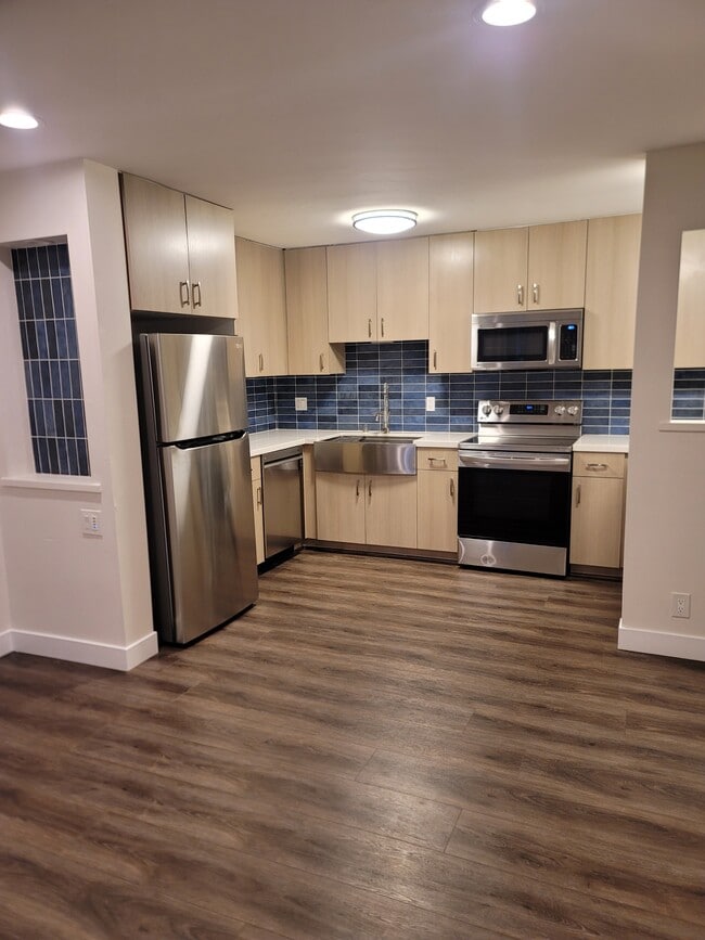 745 E Bradley Ave in El Cajon, CA - Building Photo - Building Photo