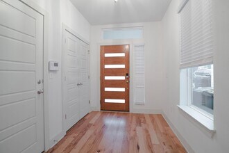 7312 Oberon St in Austin, TX - Building Photo - Building Photo