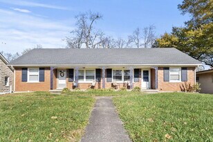 129 Greenbriar Rd in Lexington, KY - Building Photo